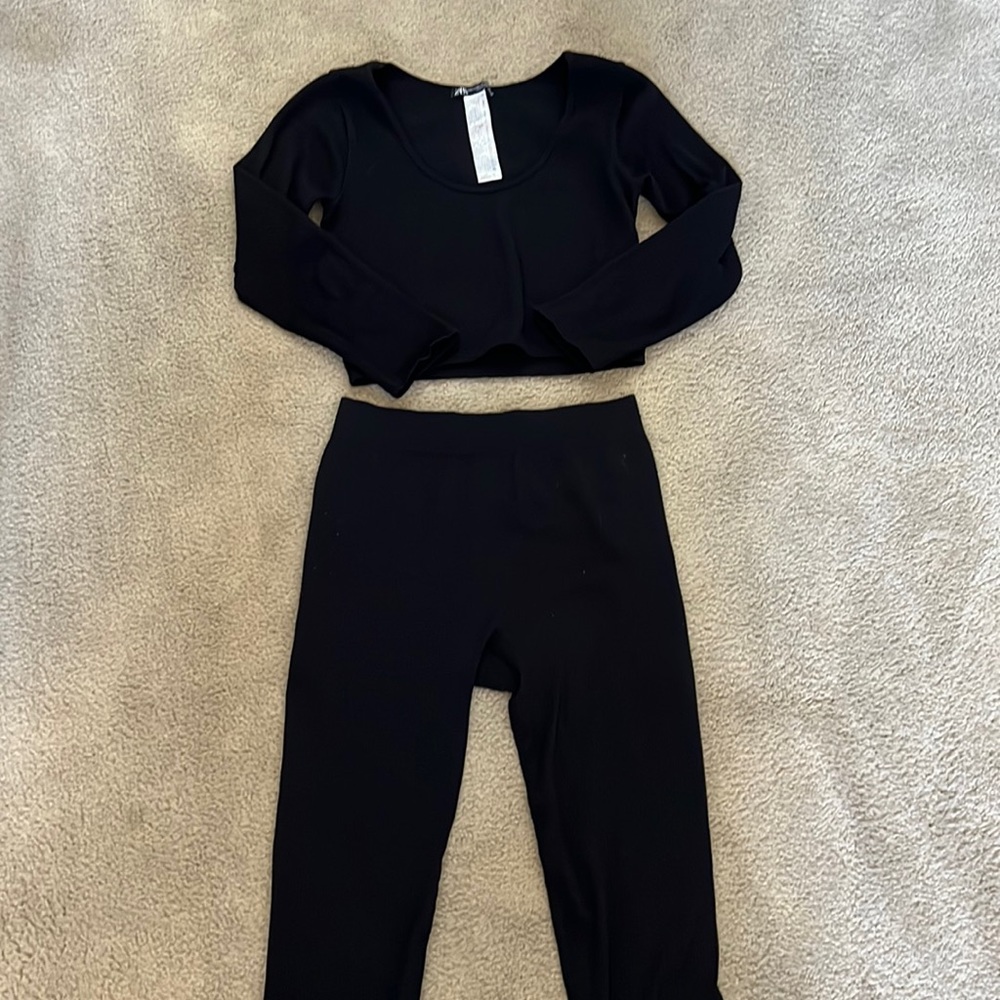 Zara seamless leggings and top